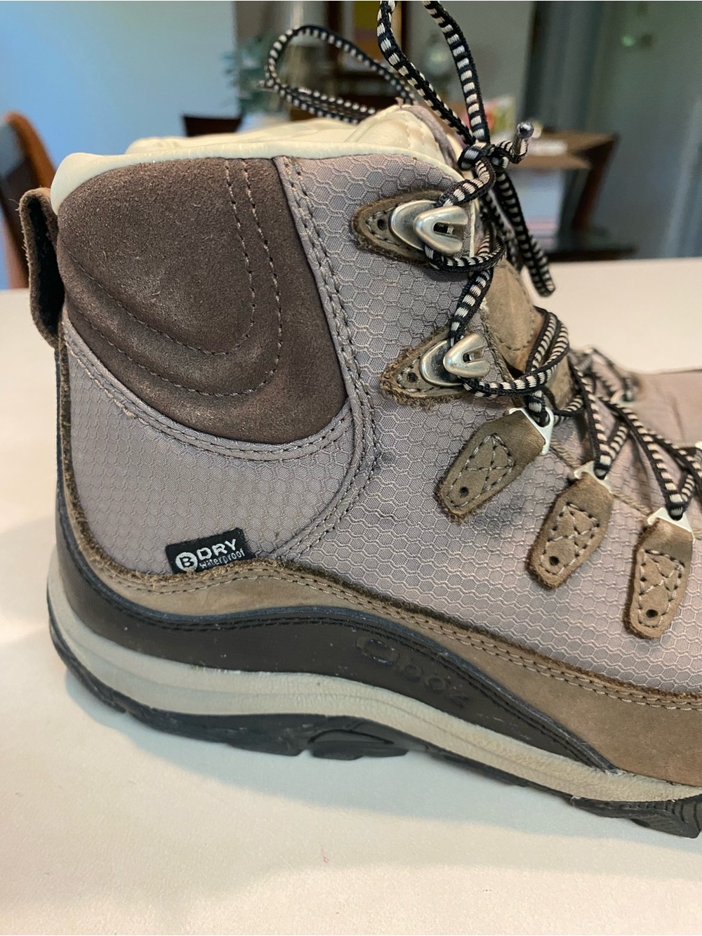 OBOZ JUNIPER MID B-DRY OUTDOORS WATERPROOF HIKING BOOT NEUTRAL BROWNS SZ 7.5 - Picture 2 of 15